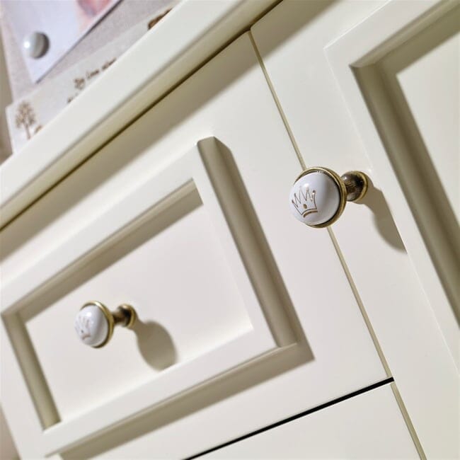 Royal Chest of Drawers for Kids by Meltem General Meltem Smart