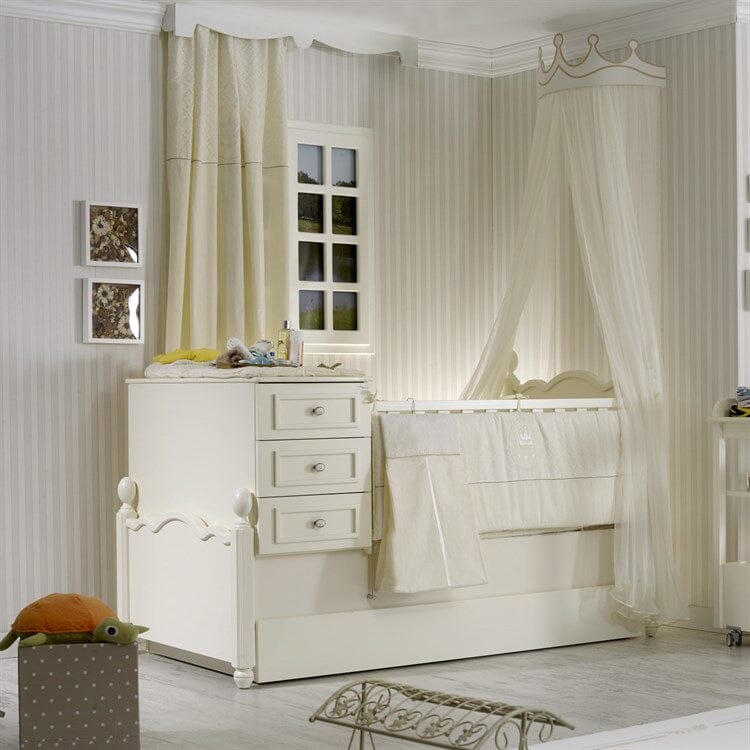 Image of the Meltem Royal Expandable Baby Bed, 80x180 cm Image of the beech wood baby bed with storage drawer Image of the royal baby bed with an elegant and safe design