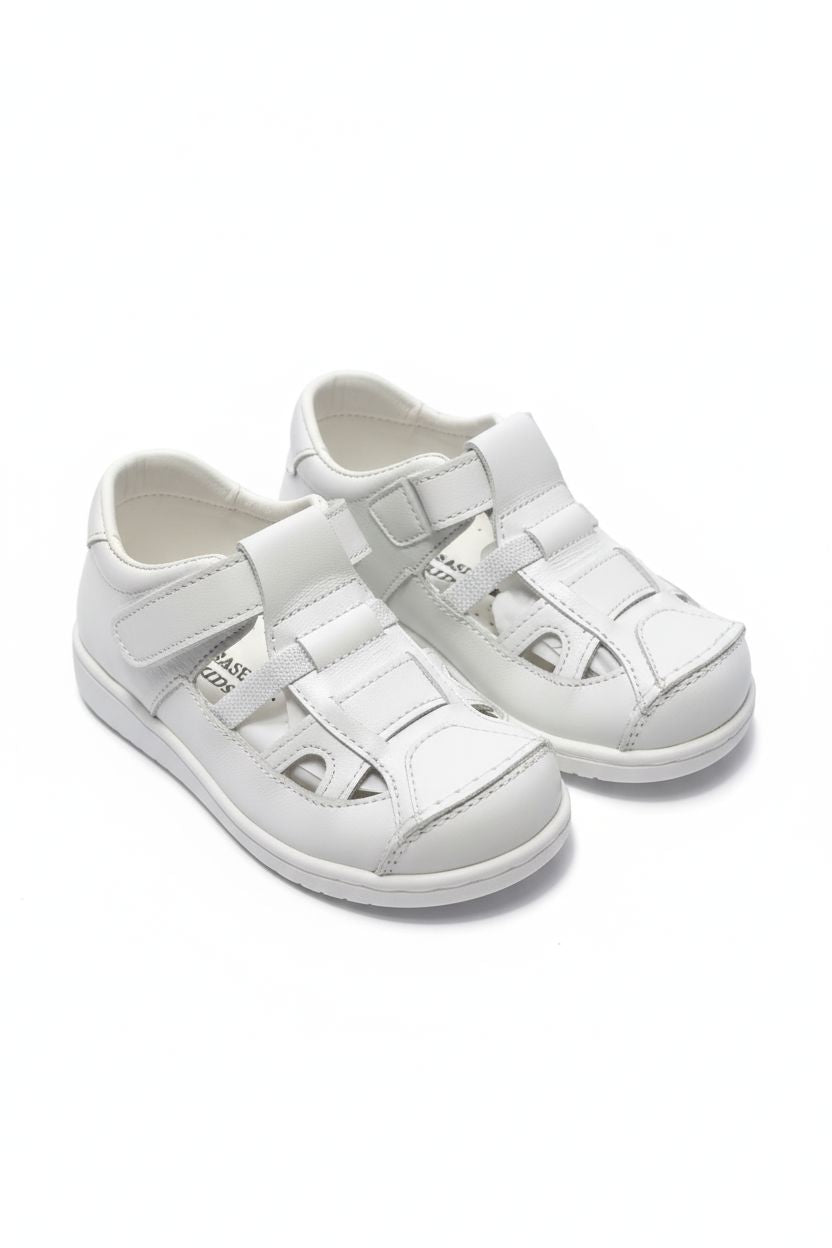 White Closed-Toe Sandals (Sizes 20-22) BABY SHOES Sasaumi Kids