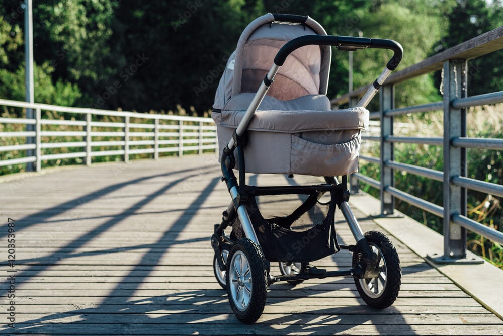 Kiwi Brand: Travel safely with your baby with the portable cribs, prams and ALL-IN-ONE strollers !
