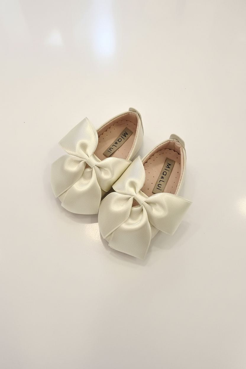 Elegant White Bow Shoes for Girls SHOES Mia&Lui 