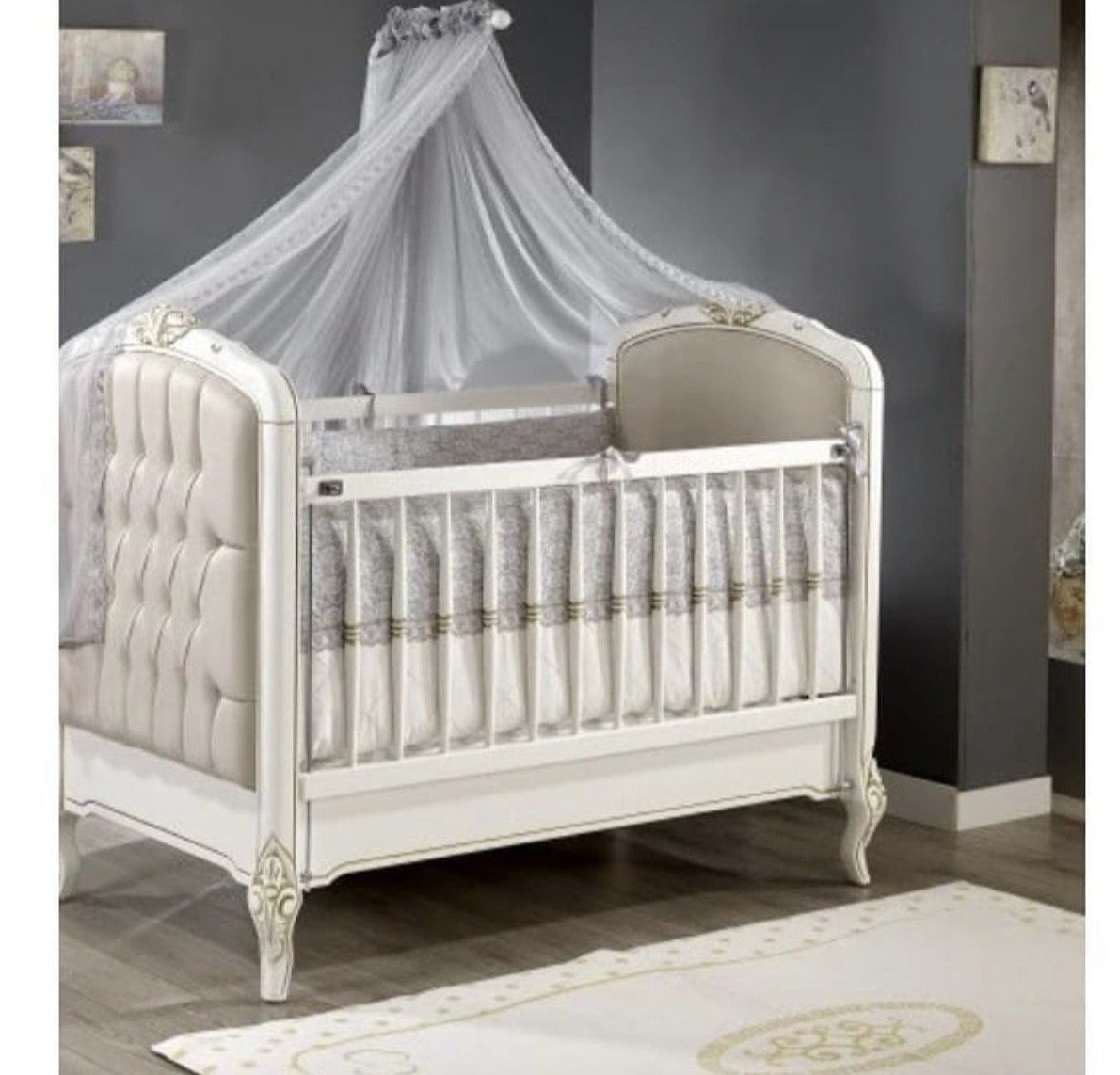 Manhattan Royal Baby Crib - Beech Wood and Luxurious Design 2-in-1