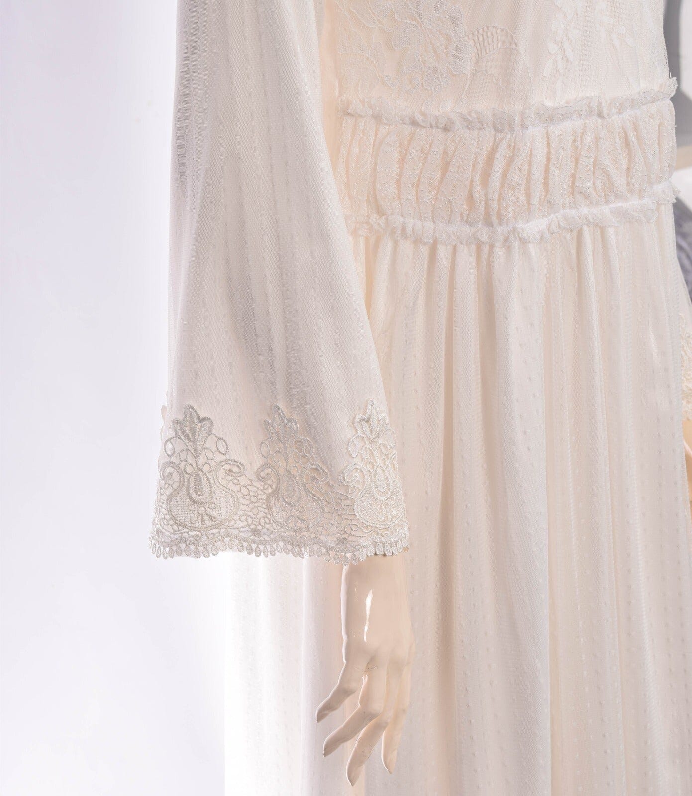 Reception Jalabiya Special Lace Layer- Off White General Coco Box 